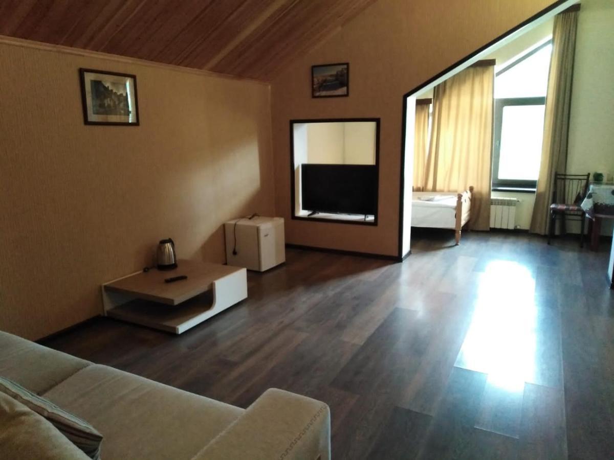 Xutorok Hotel & Restaurant Chilegir Zewnętrze zdjęcie