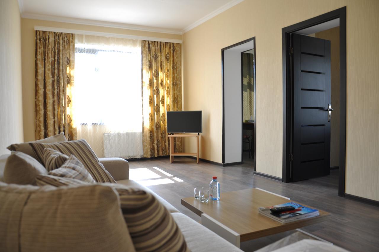 Xutorok Hotel & Restaurant Chilegir Zewnętrze zdjęcie