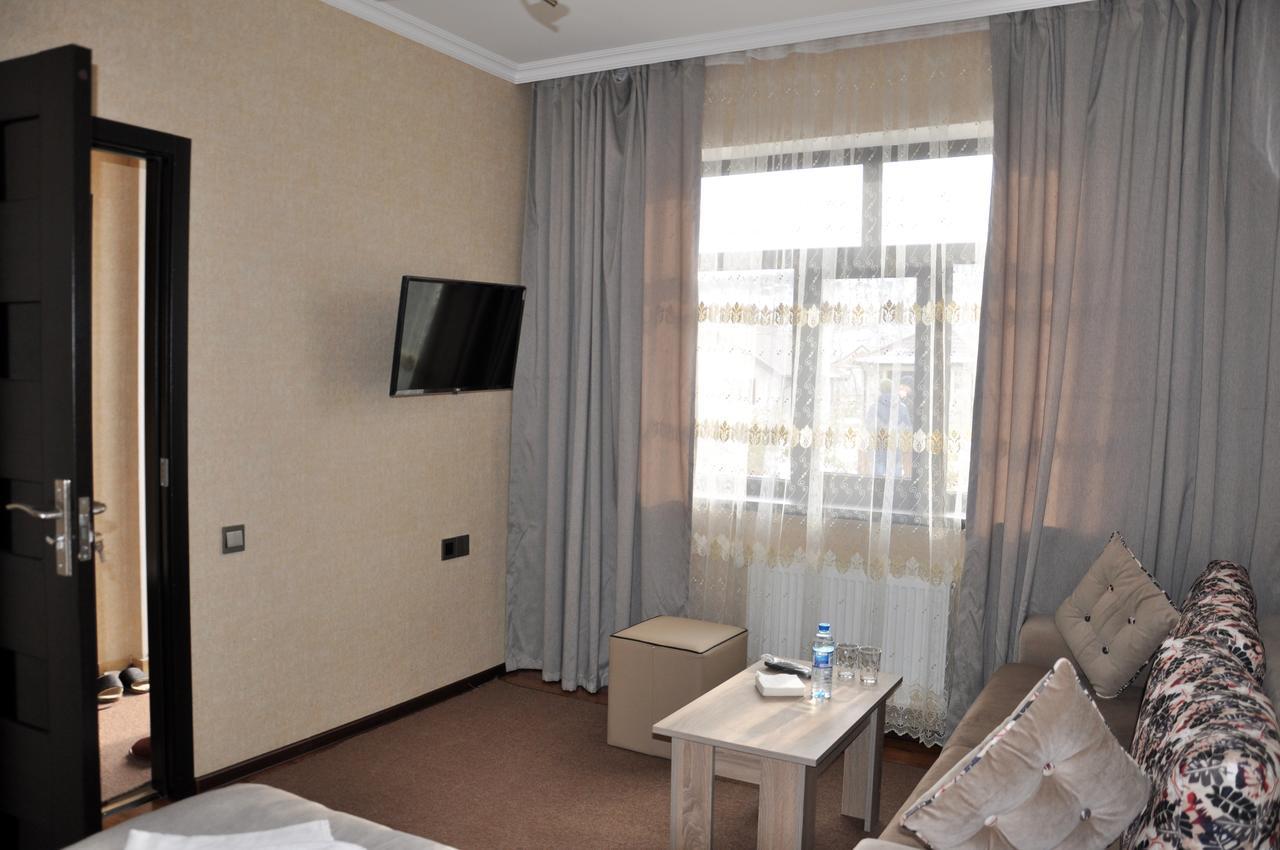 Xutorok Hotel & Restaurant Chilegir Zewnętrze zdjęcie
